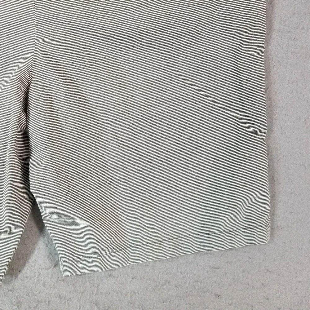 Banana Republic City short shorts men's 38 x 10 white striped cotton Bermuda NEW